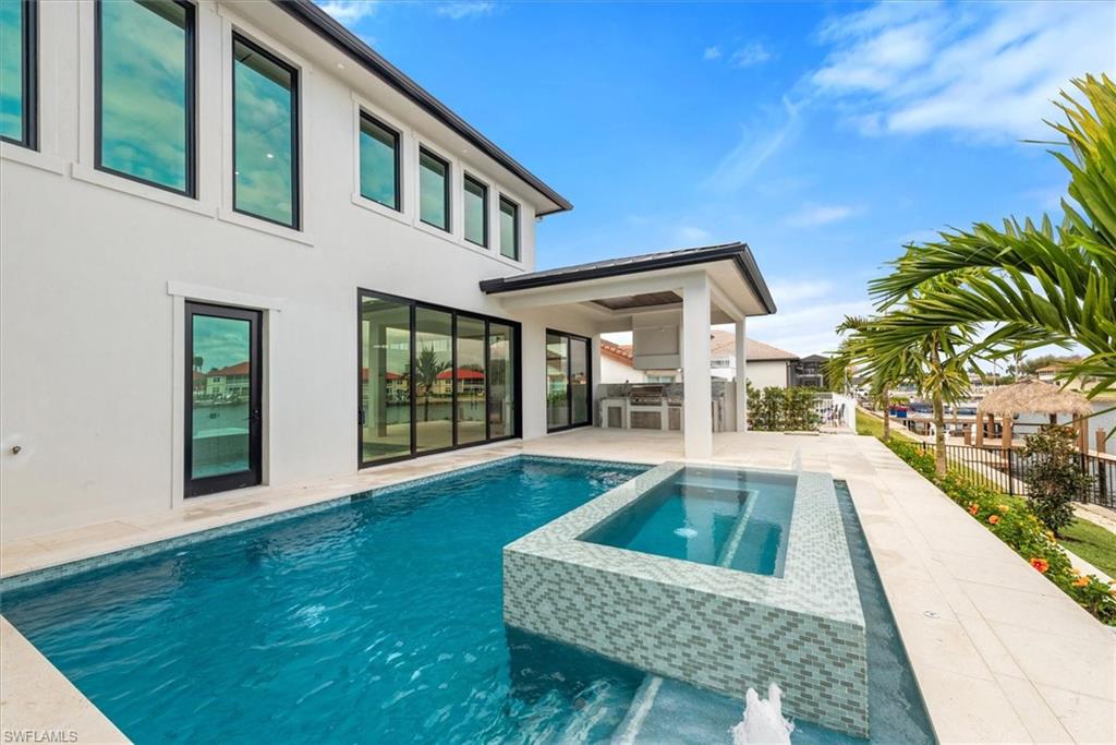 MARCO BEACH - Residential