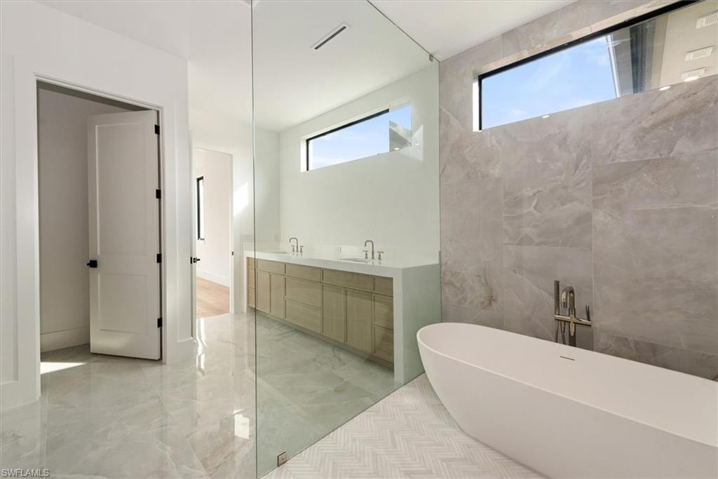 MARCO BEACH - Residential