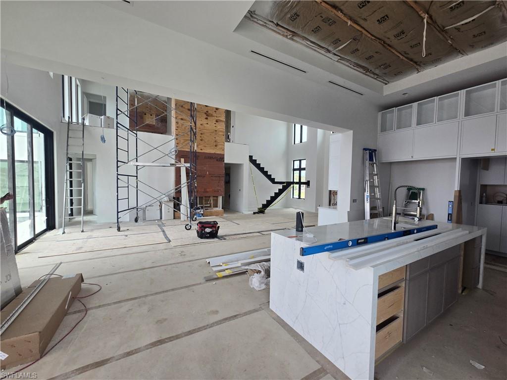 MARCO BEACH - Residential