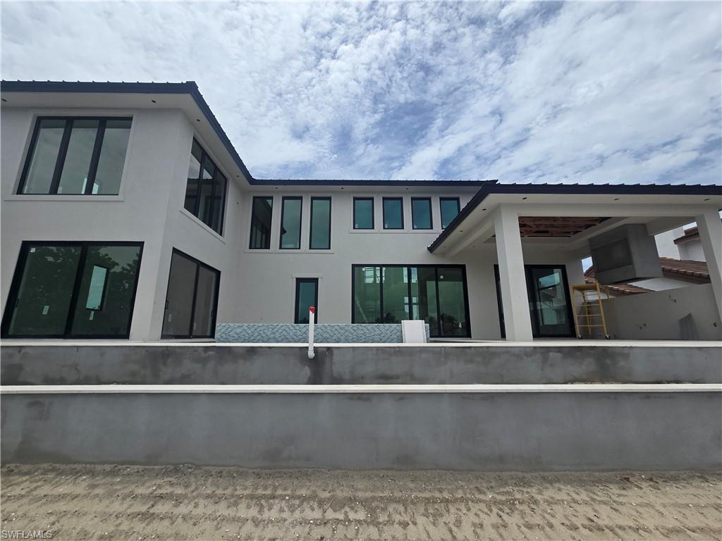 MARCO BEACH - Residential