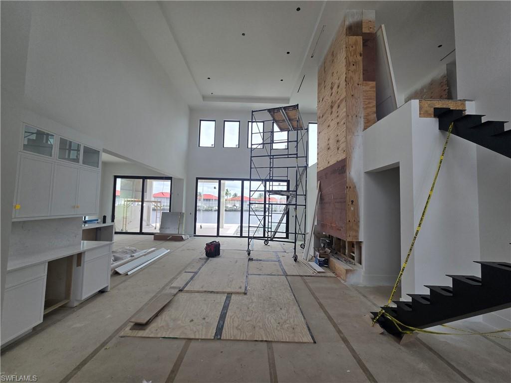 MARCO BEACH - Residential