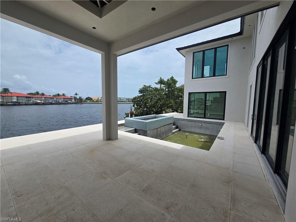 MARCO BEACH - Residential