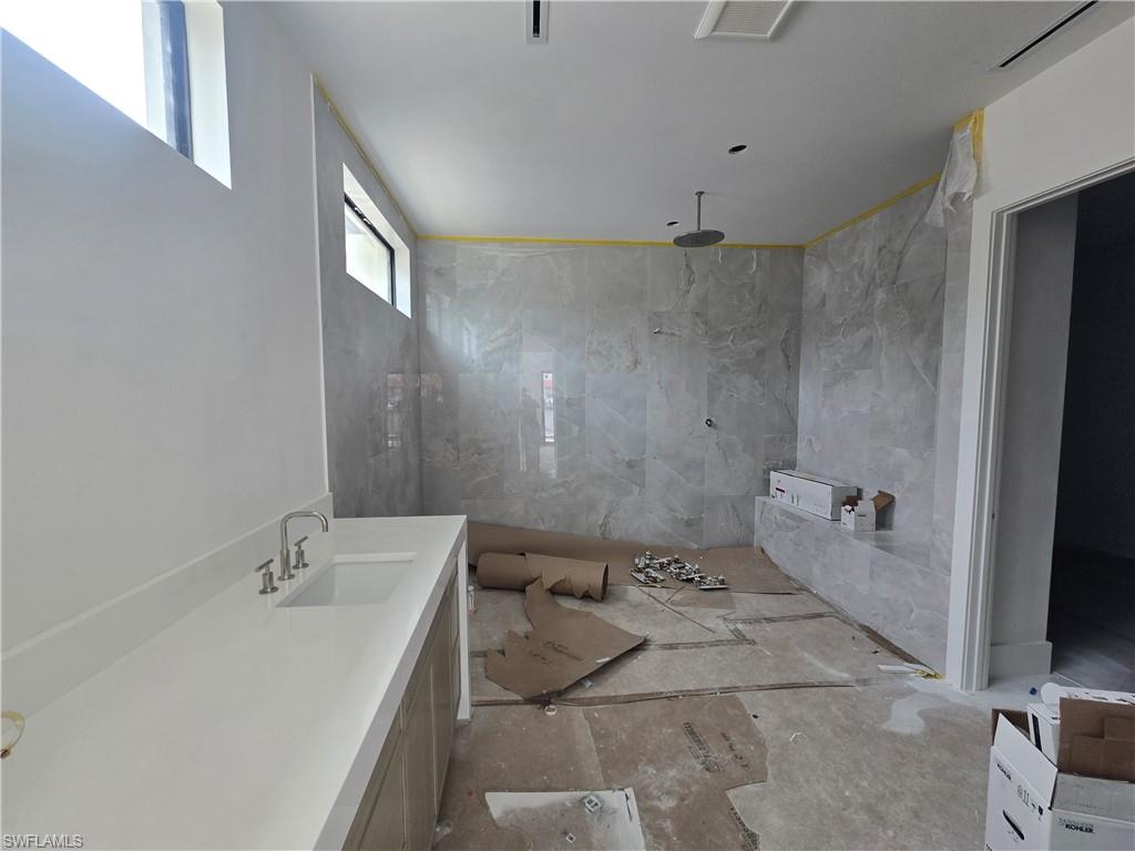 MARCO BEACH - Residential