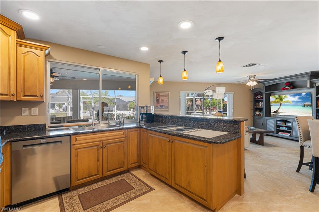 TOWN AND RIVER - Residential