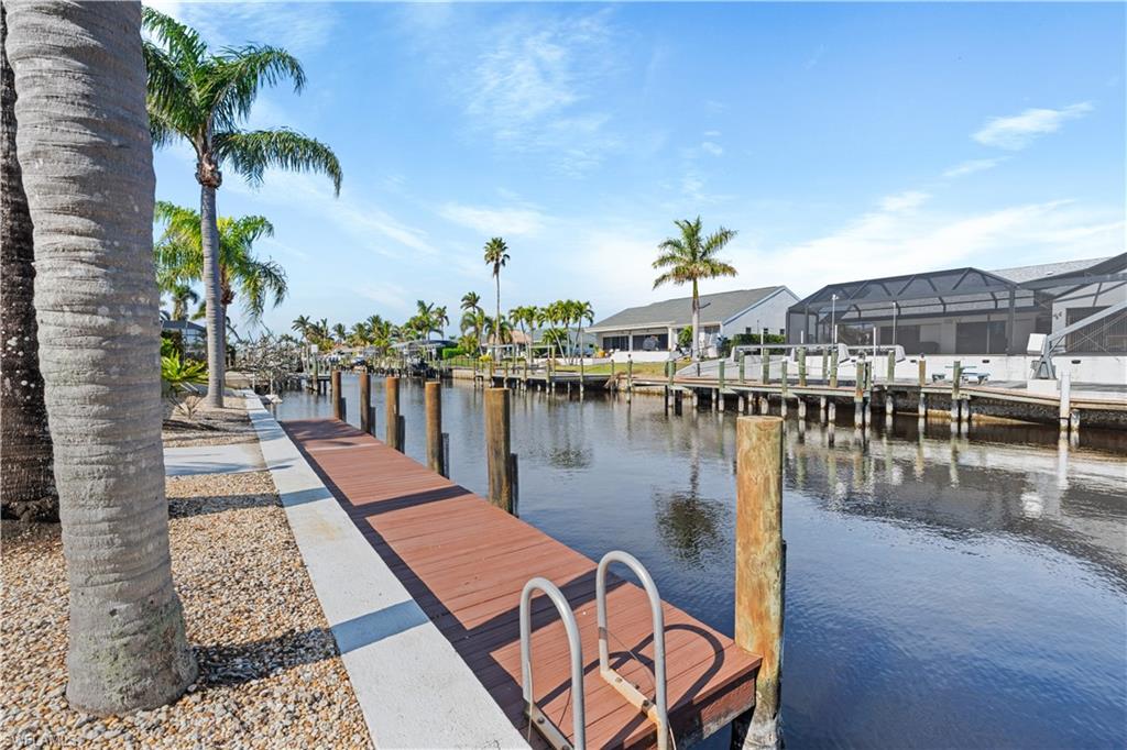 TOWN AND RIVER - Residential