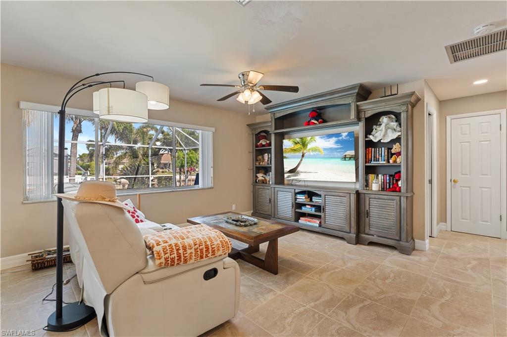 TOWN AND RIVER - Residential