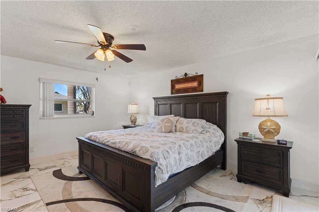 TOWN AND RIVER - Residential