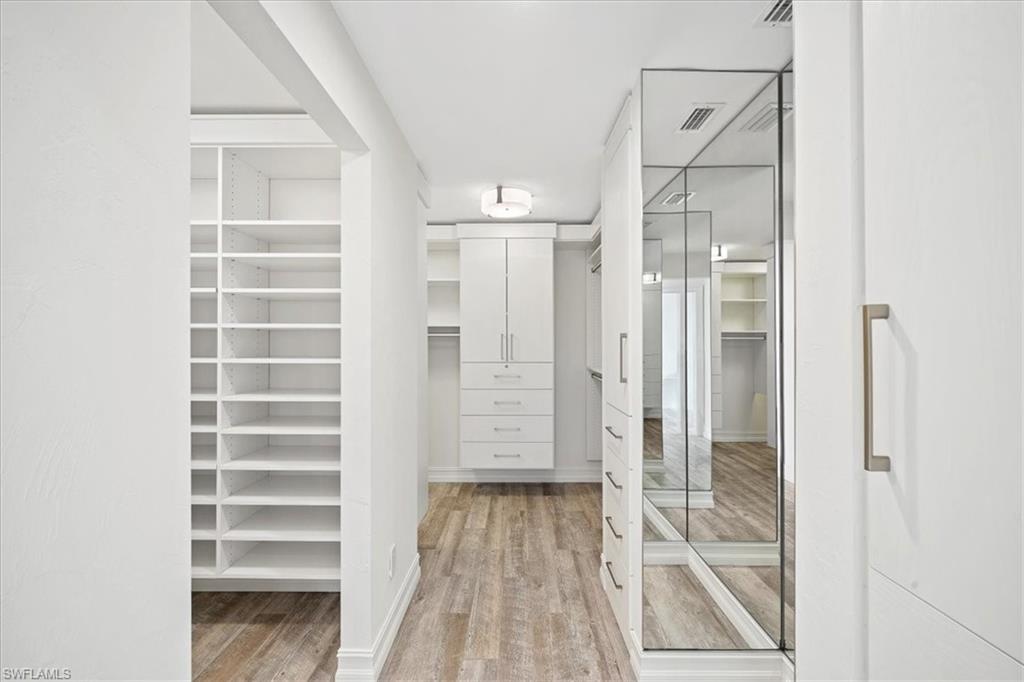 PARK SHORE - Residential