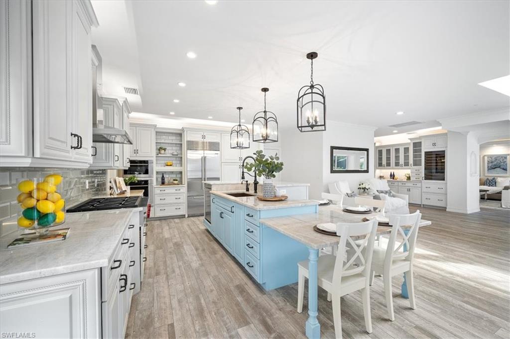 PARK SHORE - Residential