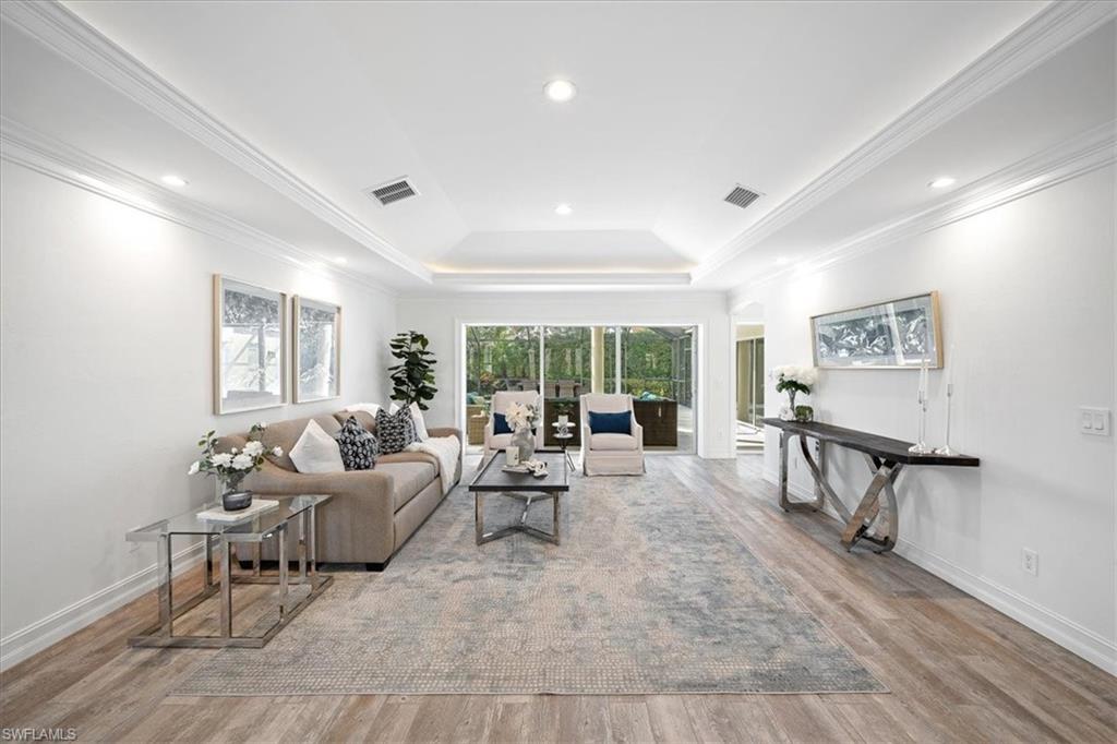 PARK SHORE - Residential