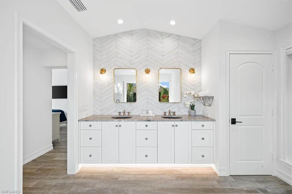 PARK SHORE - Residential