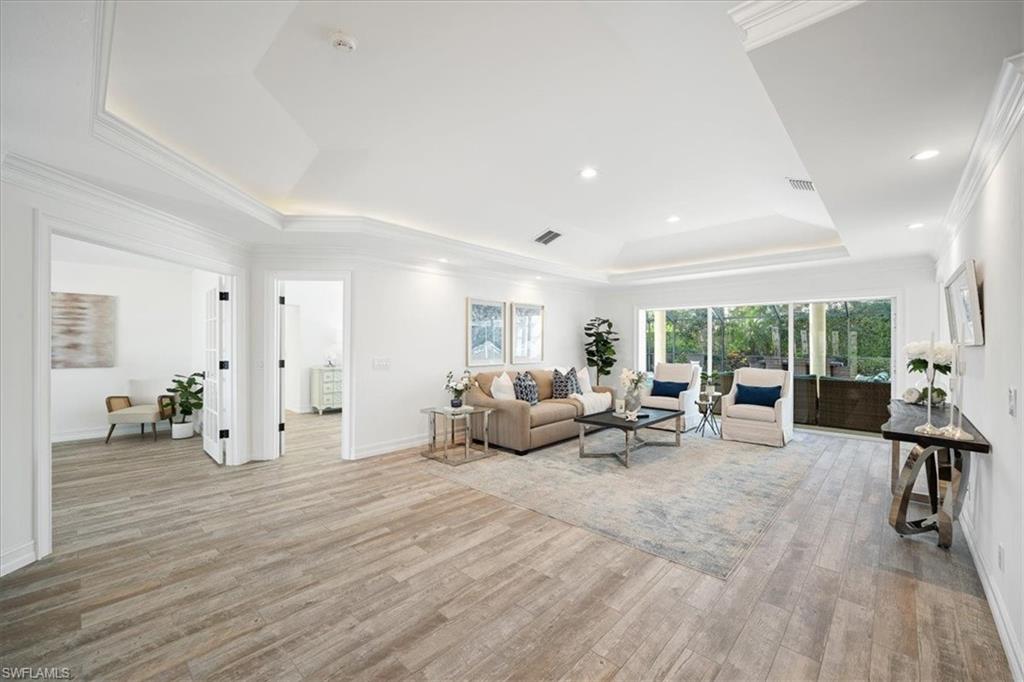 PARK SHORE - Residential