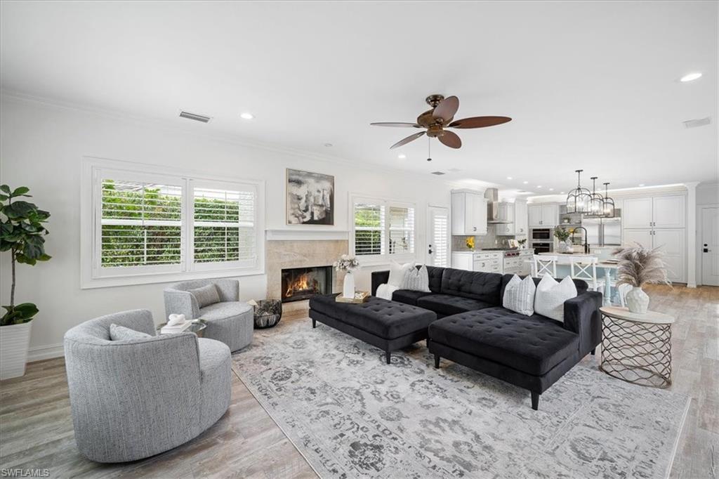 PARK SHORE - Residential