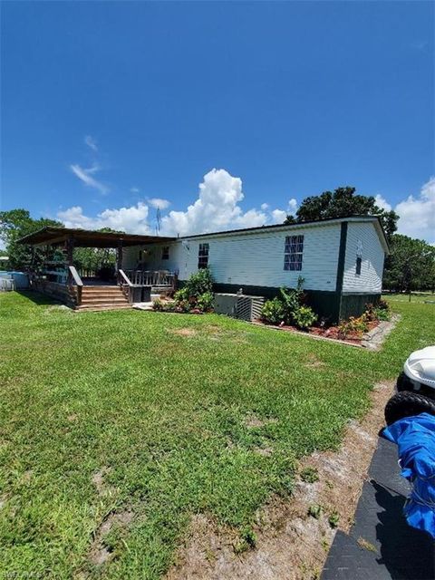 A home in SEBRING