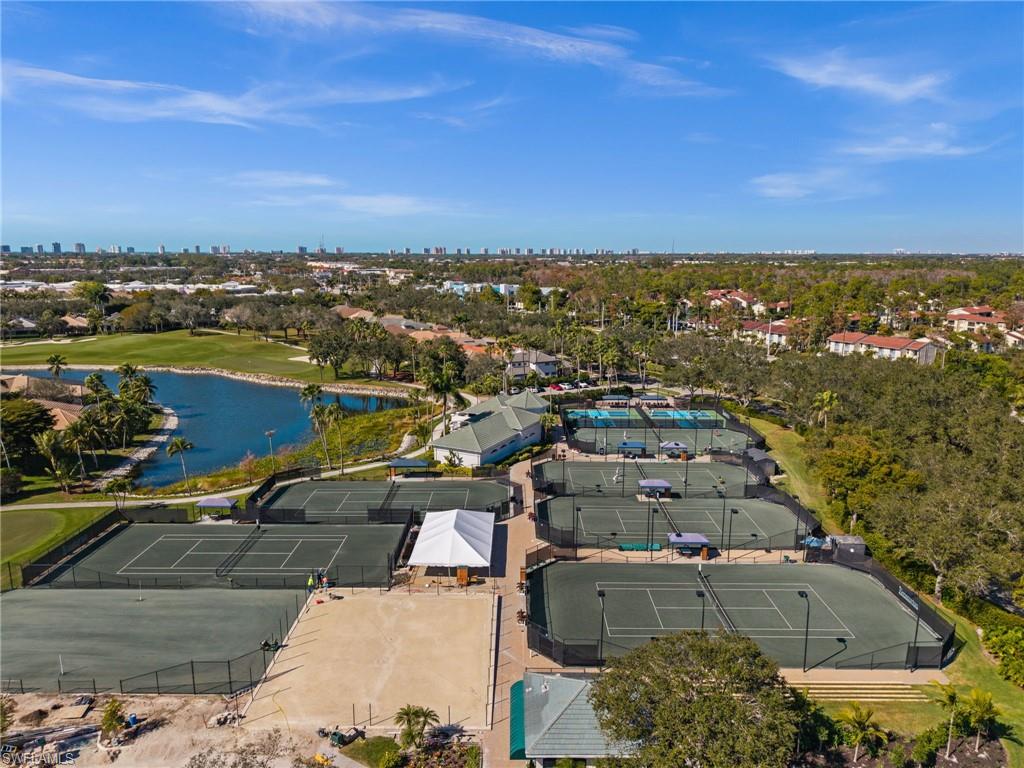 LANCASTER SQUARE - Residential