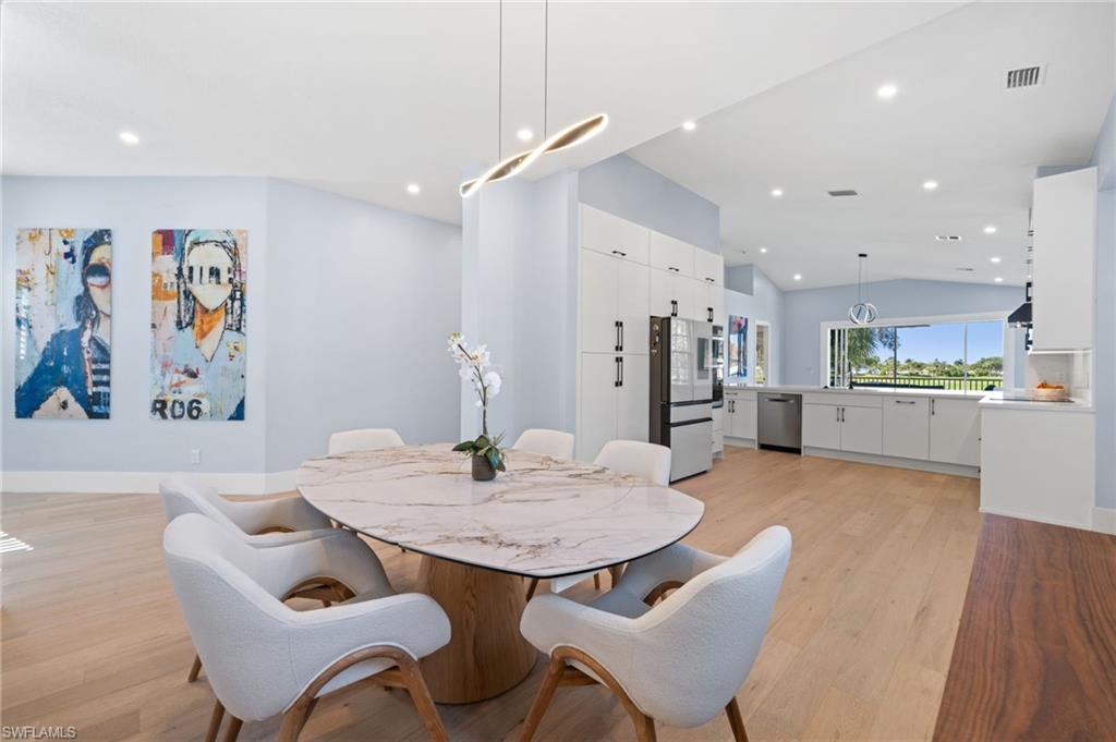 LANCASTER SQUARE - Residential