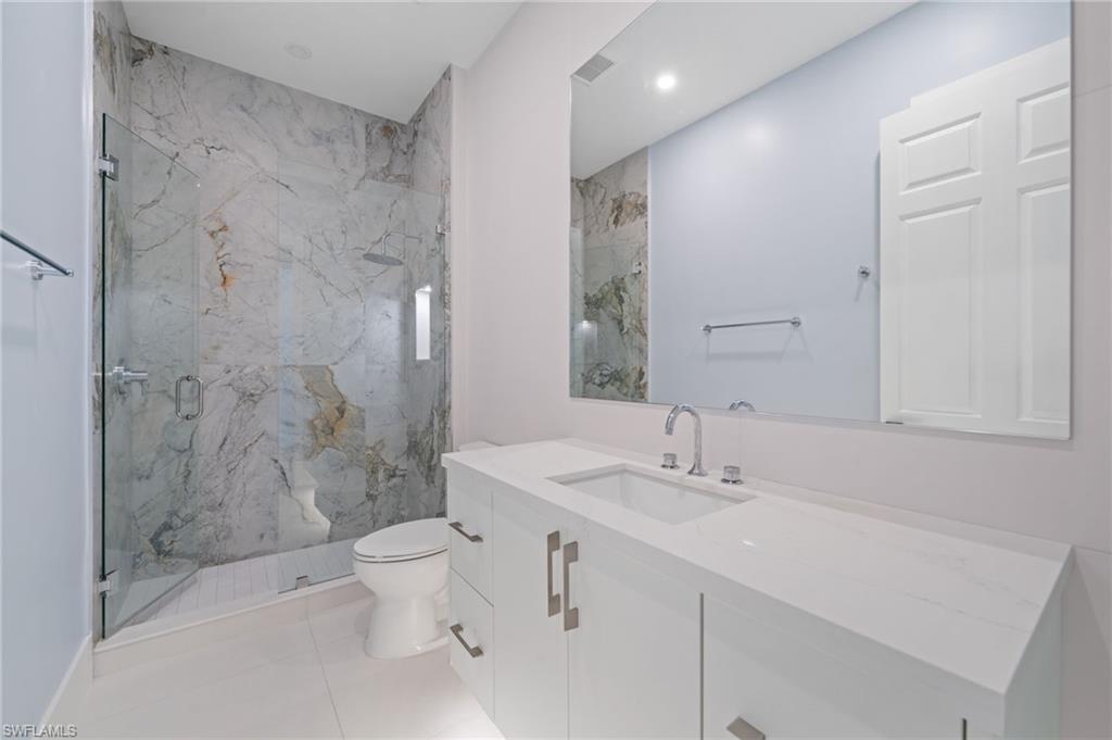 LANCASTER SQUARE - Residential