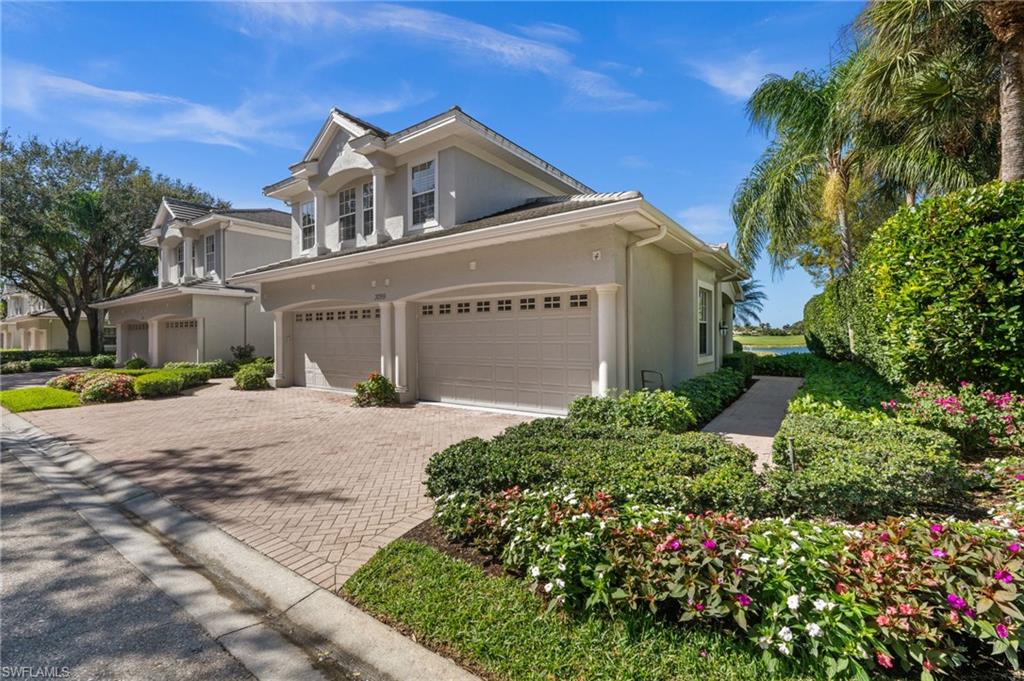 LANCASTER SQUARE - Residential