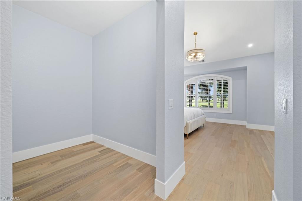 LANCASTER SQUARE - Residential