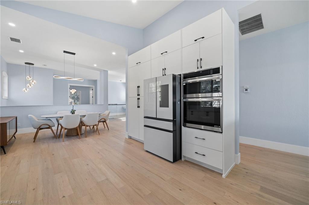 LANCASTER SQUARE - Residential