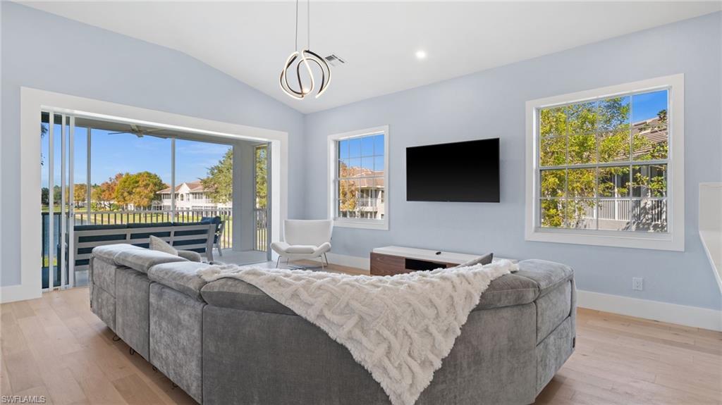 LANCASTER SQUARE - Residential