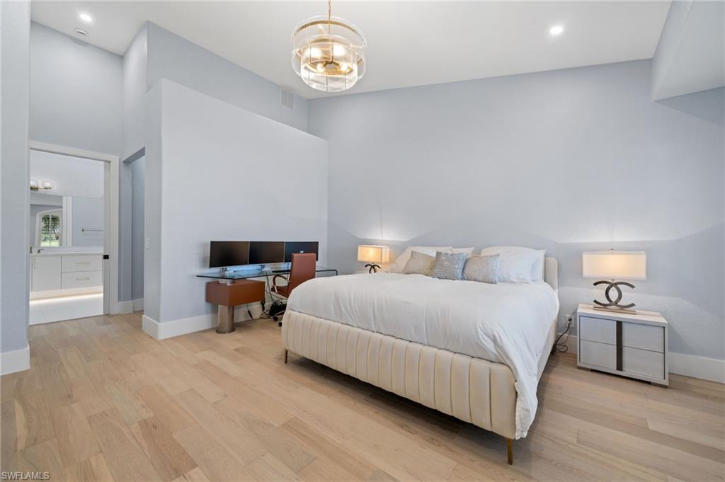 LANCASTER SQUARE - Residential