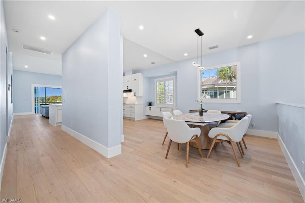 LANCASTER SQUARE - Residential