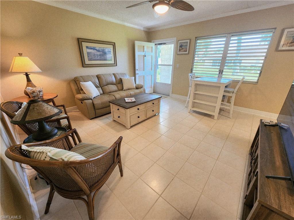 AQUARIUS APTS OF MARCO ISLAND - Residential Lease