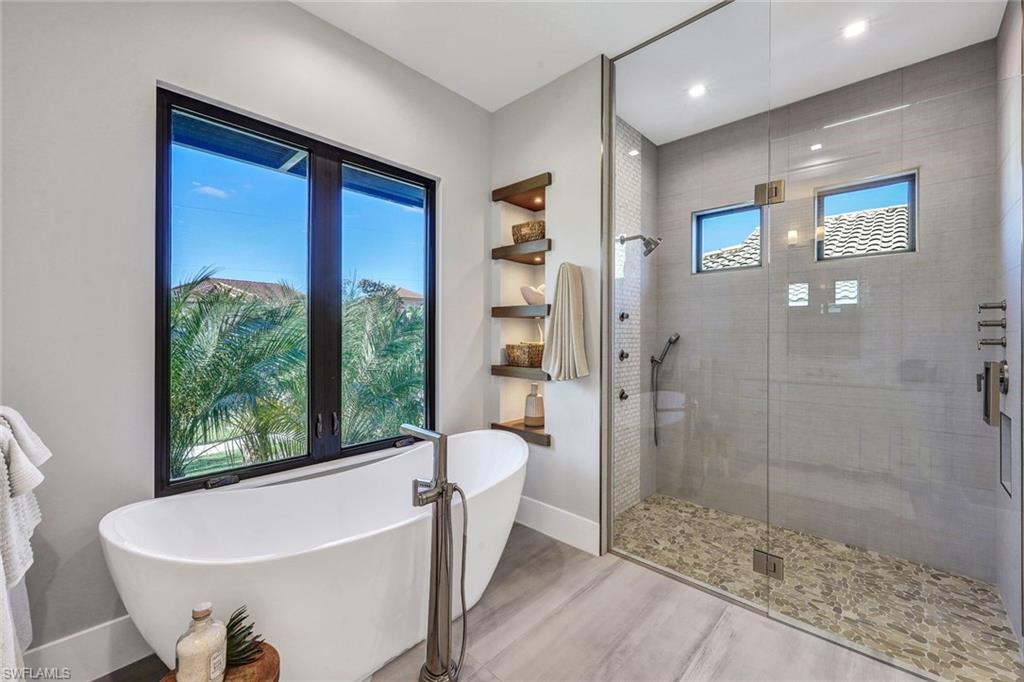 MARCO BEACH - Residential