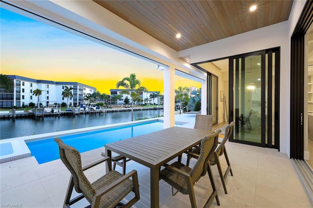 MARCO BEACH - Residential