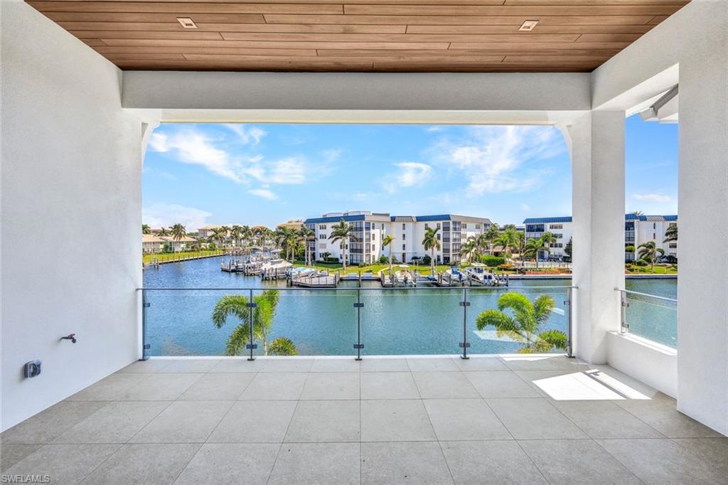 MARCO BEACH - Residential