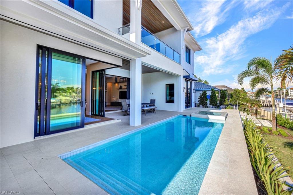 MARCO BEACH - Residential