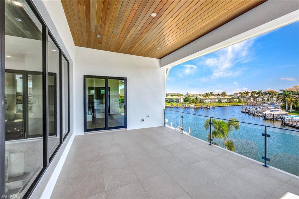 MARCO BEACH - Residential