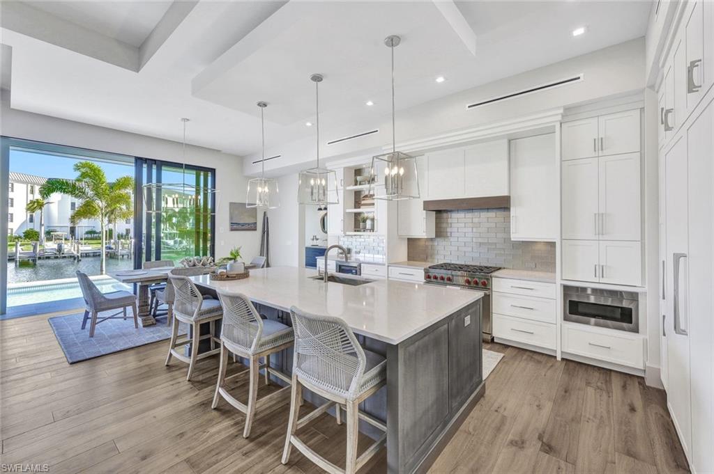 MARCO BEACH - Residential