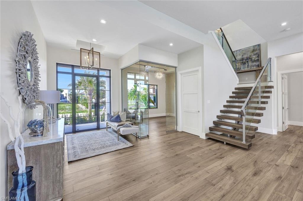 MARCO BEACH - Residential