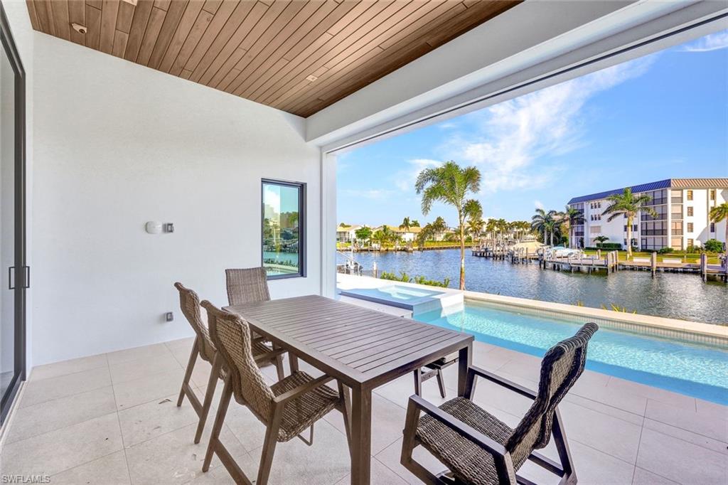 MARCO BEACH - Residential