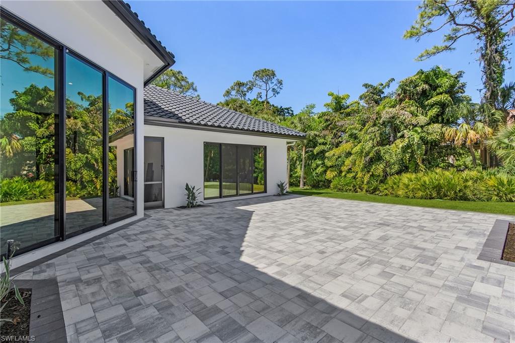 QUAIL WEST - Residential