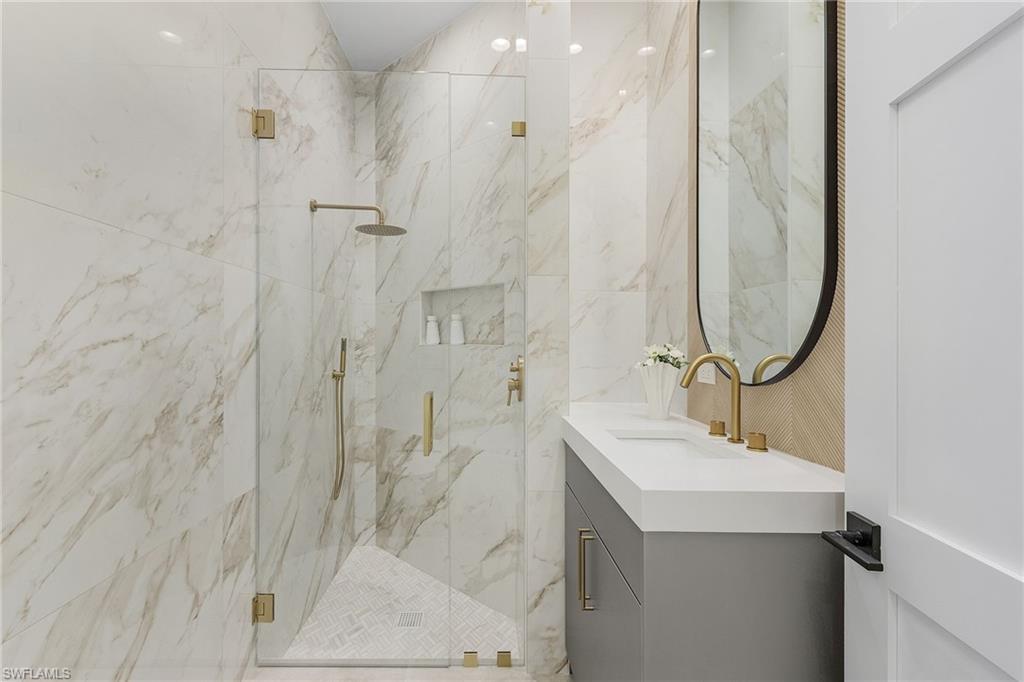 QUAIL WEST - Residential