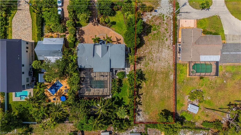 IMPERIAL SHORES - Land