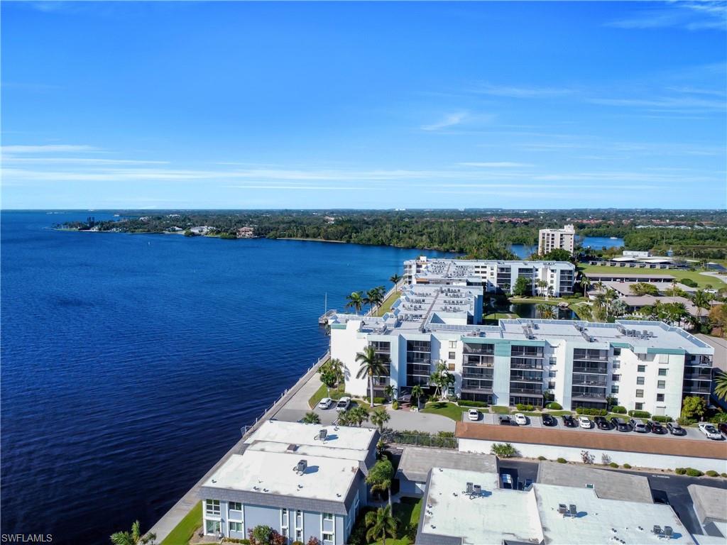 SCHOONER BAY - Residential