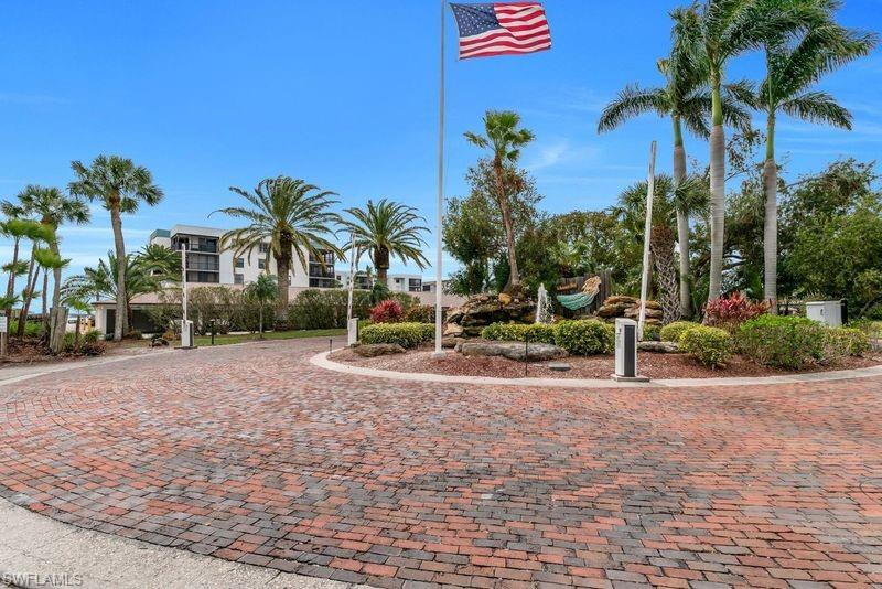 SCHOONER BAY - Residential