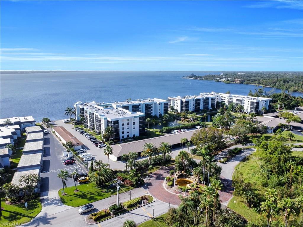 SCHOONER BAY - Residential