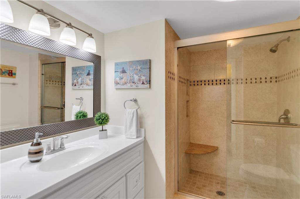 SCHOONER BAY - Residential