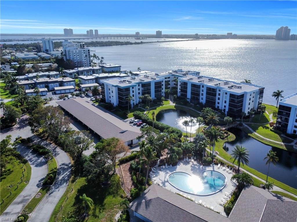 SCHOONER BAY - Residential