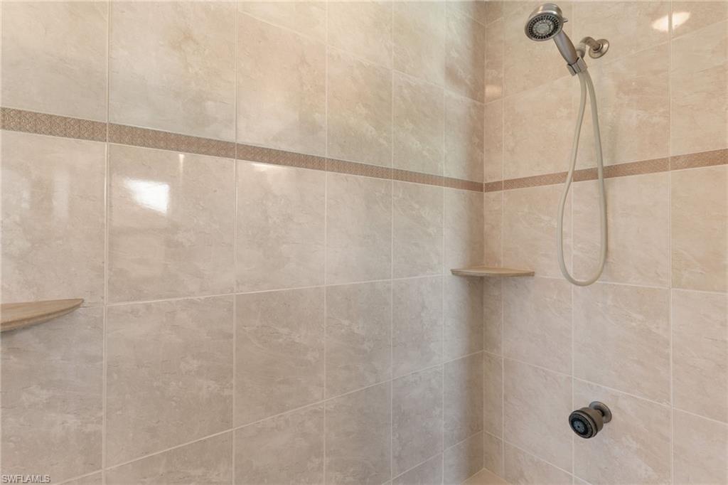 WESTLAKE - Residential