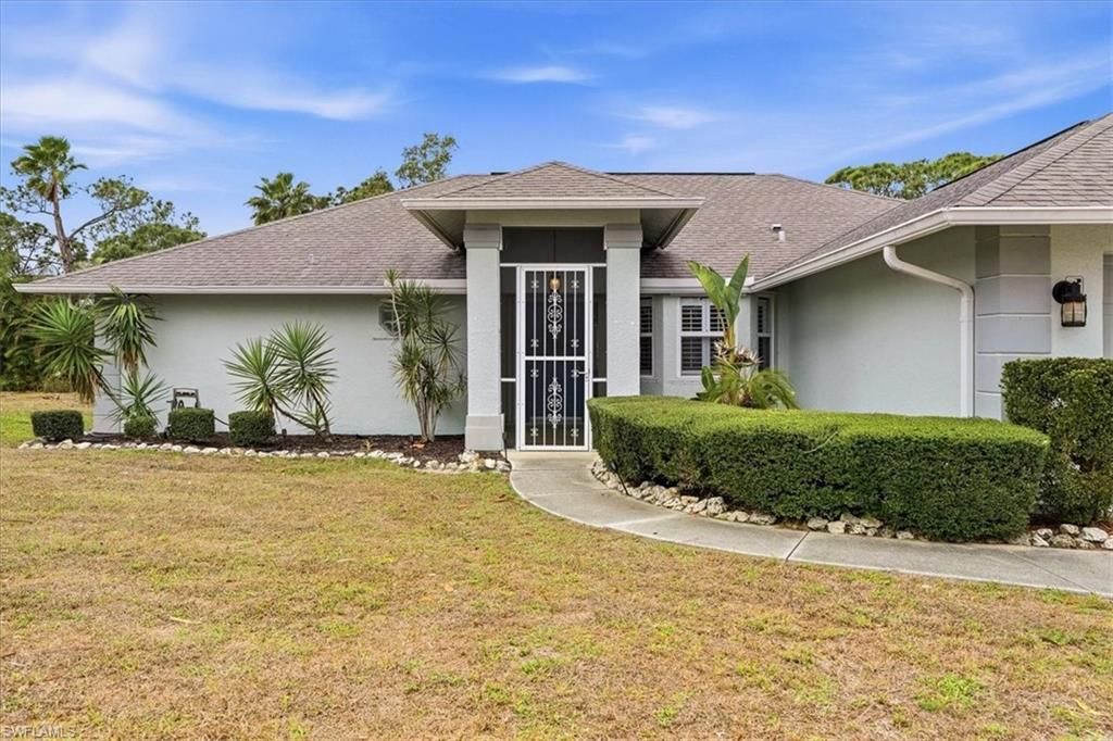 Photo of 27376 Imperial Oaks CIR, BONITA SPRINGS, FL 34135 (MLS # 226011943)