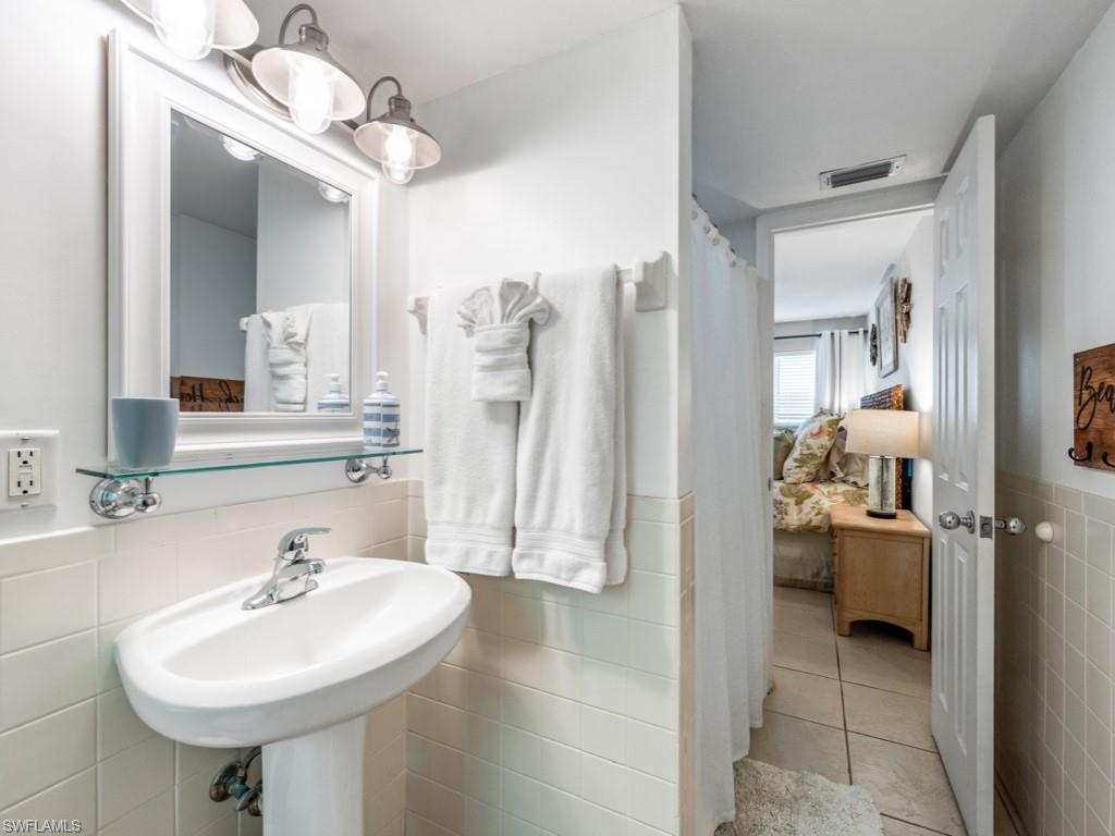 FIFTH AVENUE BEACH CLUB - Residential