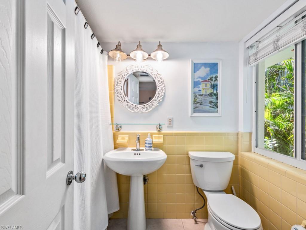 FIFTH AVENUE BEACH CLUB - Residential