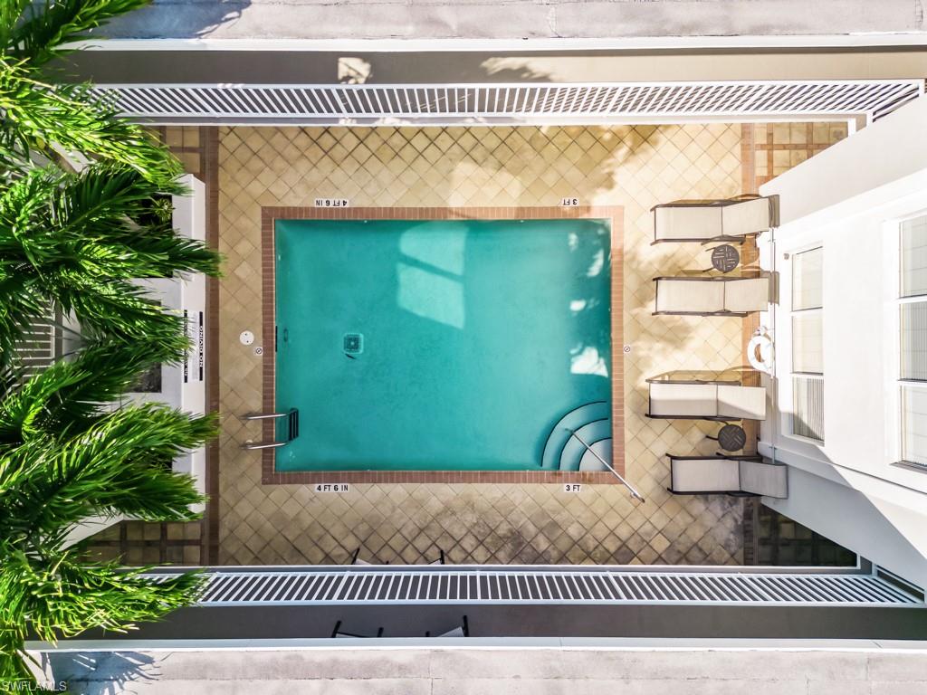 FIFTH AVENUE BEACH CLUB - Residential