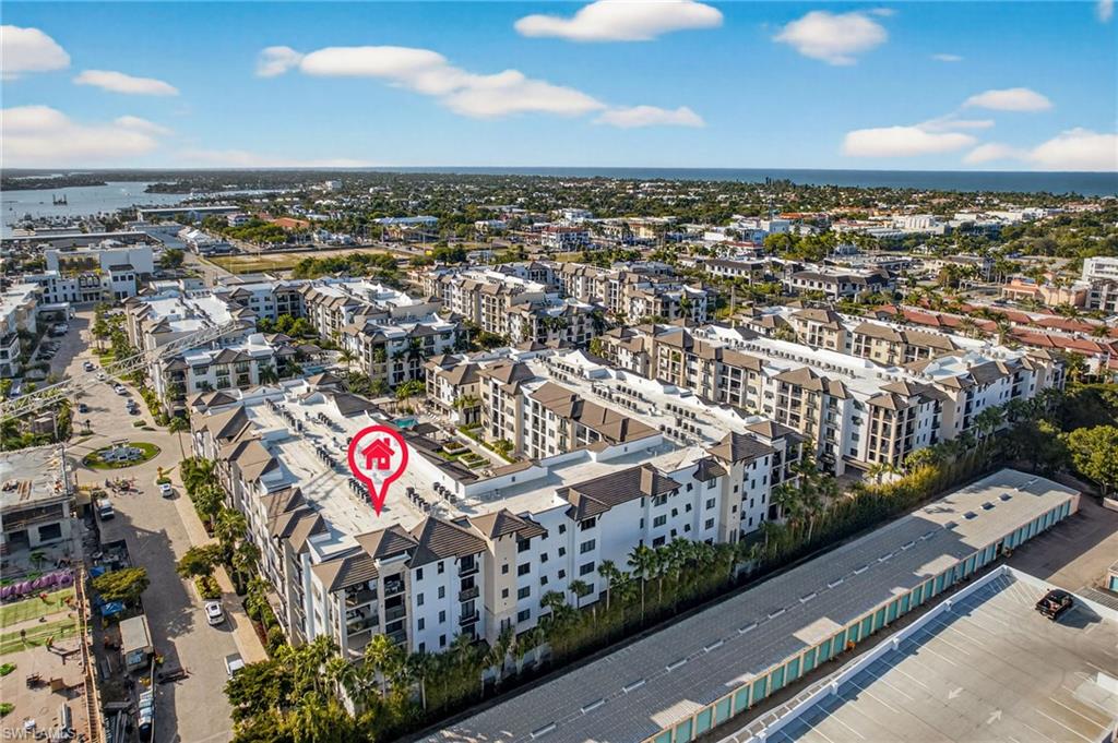 NAPLES SQUARE - Residential